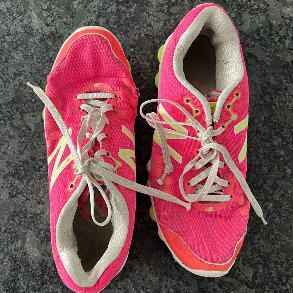 new balance | Women's Minimus Ionix W3090 Running Shoes size 8 bright pink